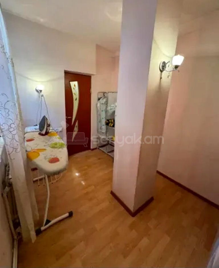 3 Սենյականոց Բնակարան, 64քմ, 2/12 հարկ, Կապիտալ Վերանորոգված