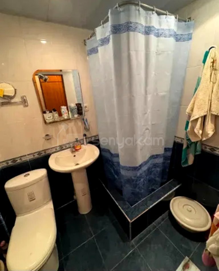 3 Սենյականոց Բնակարան, 64քմ, 2/12 հարկ, Կապիտալ Վերանորոգված