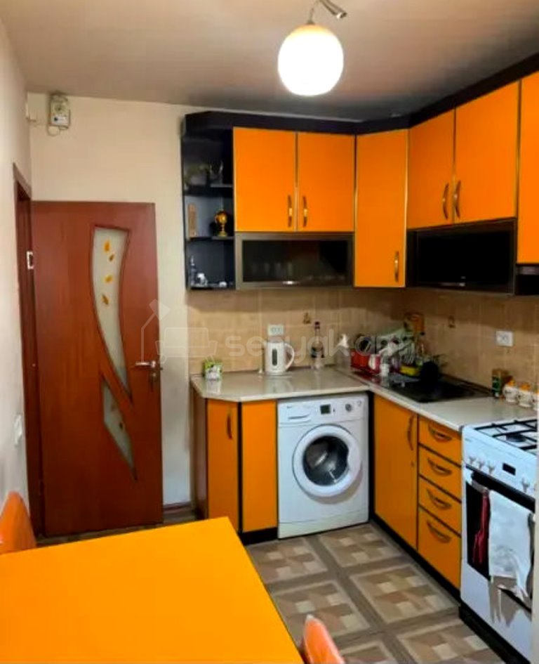 3 Սենյականոց Բնակարան, 64քմ, 2/12 հարկ, Կապիտալ Վերանորոգված