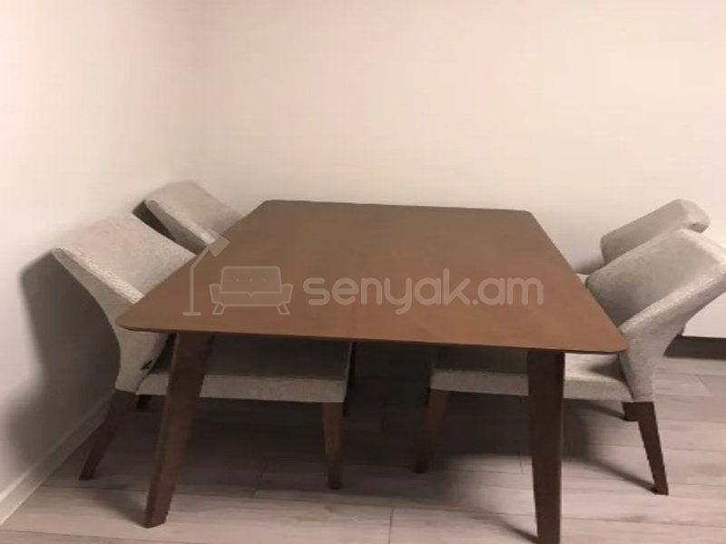 1 Սենյականոց Բնակարան Քարե Շենքում, 50քմ, 3/5 հարկ, Դիզայներական Վերանորոգված