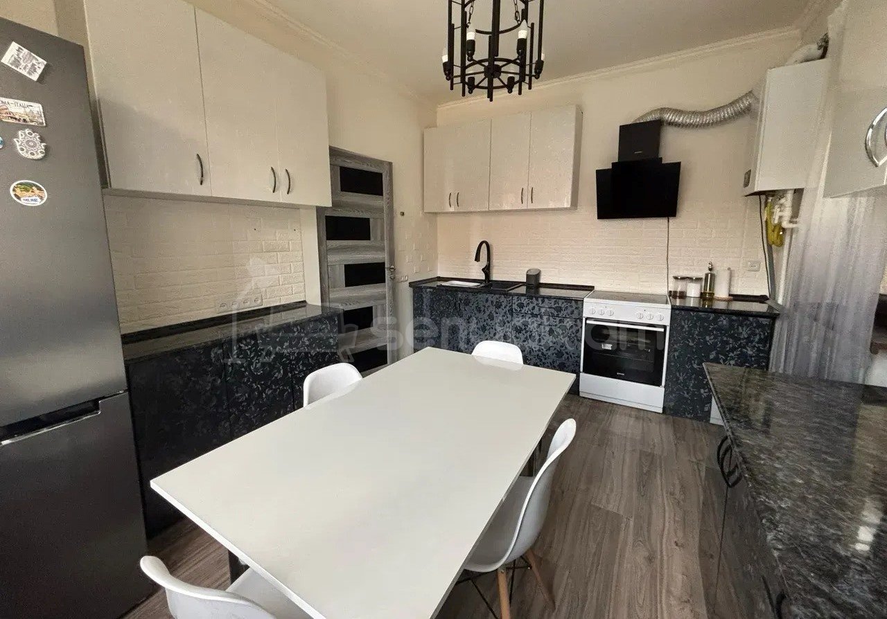 4 Սենյականոց Սեփական Տուն, 98քմ, Կապիտալ Վերանորոգված