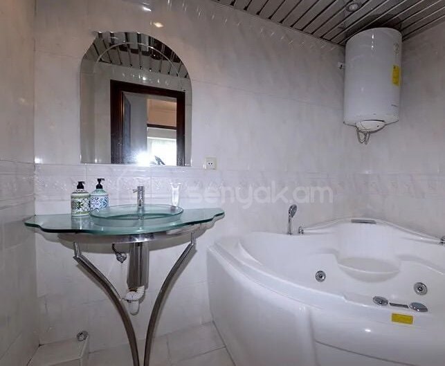 3 Սենյականոց Բնակարան, 100քմ, 6/14 հարկ, Կապիտալ Վերանորոգված