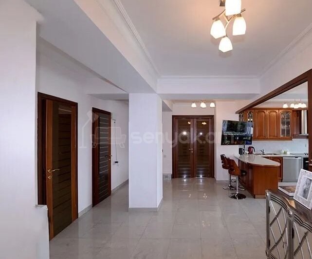 3 Սենյականոց Բնակարան, 100քմ, 6/14 հարկ, Կապիտալ Վերանորոգված