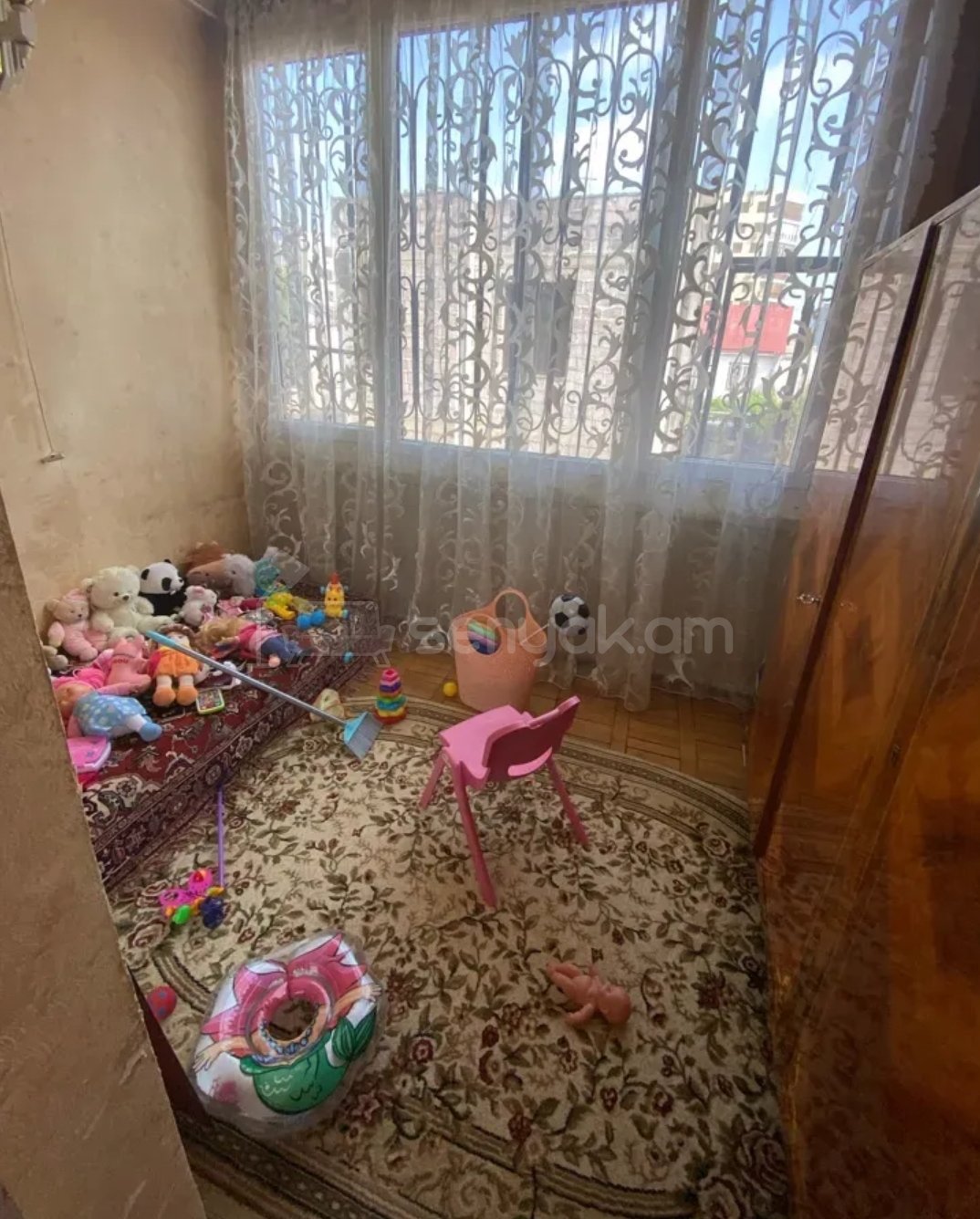 3 Սենյականոց Բնակարան Քարե Շենքում, 60քմ, 1/5 հարկ, Կոսմետիկ Վերանորոգված