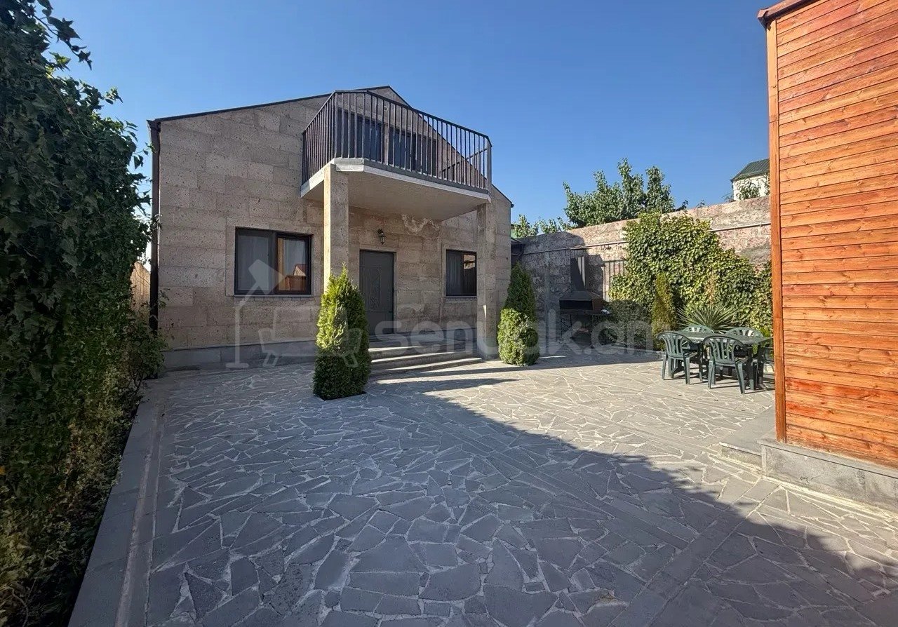 4 Սենյականոց Սեփական Տուն, 98քմ, Կապիտալ Վերանորոգված