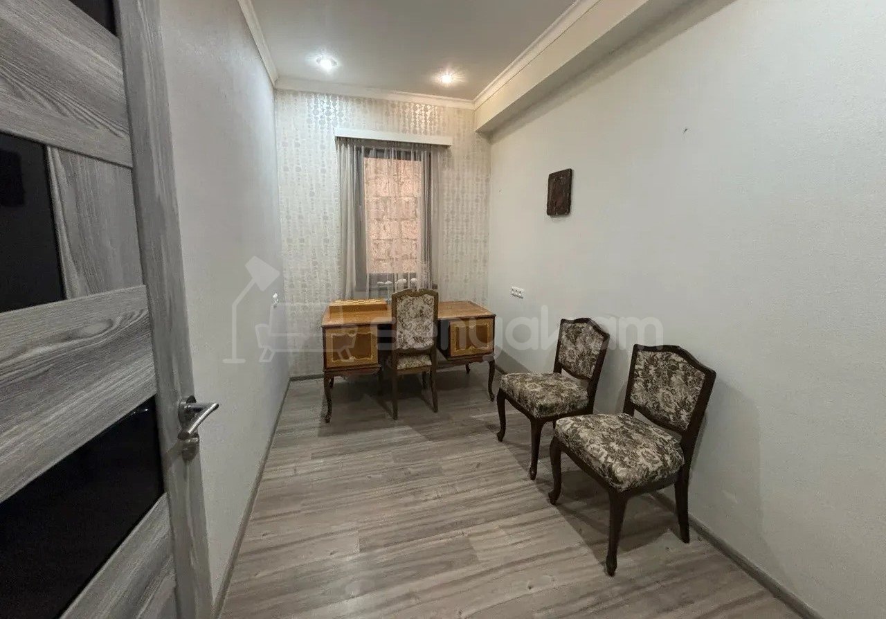 4 Սենյականոց Սեփական Տուն, 98քմ, Կապիտալ Վերանորոգված