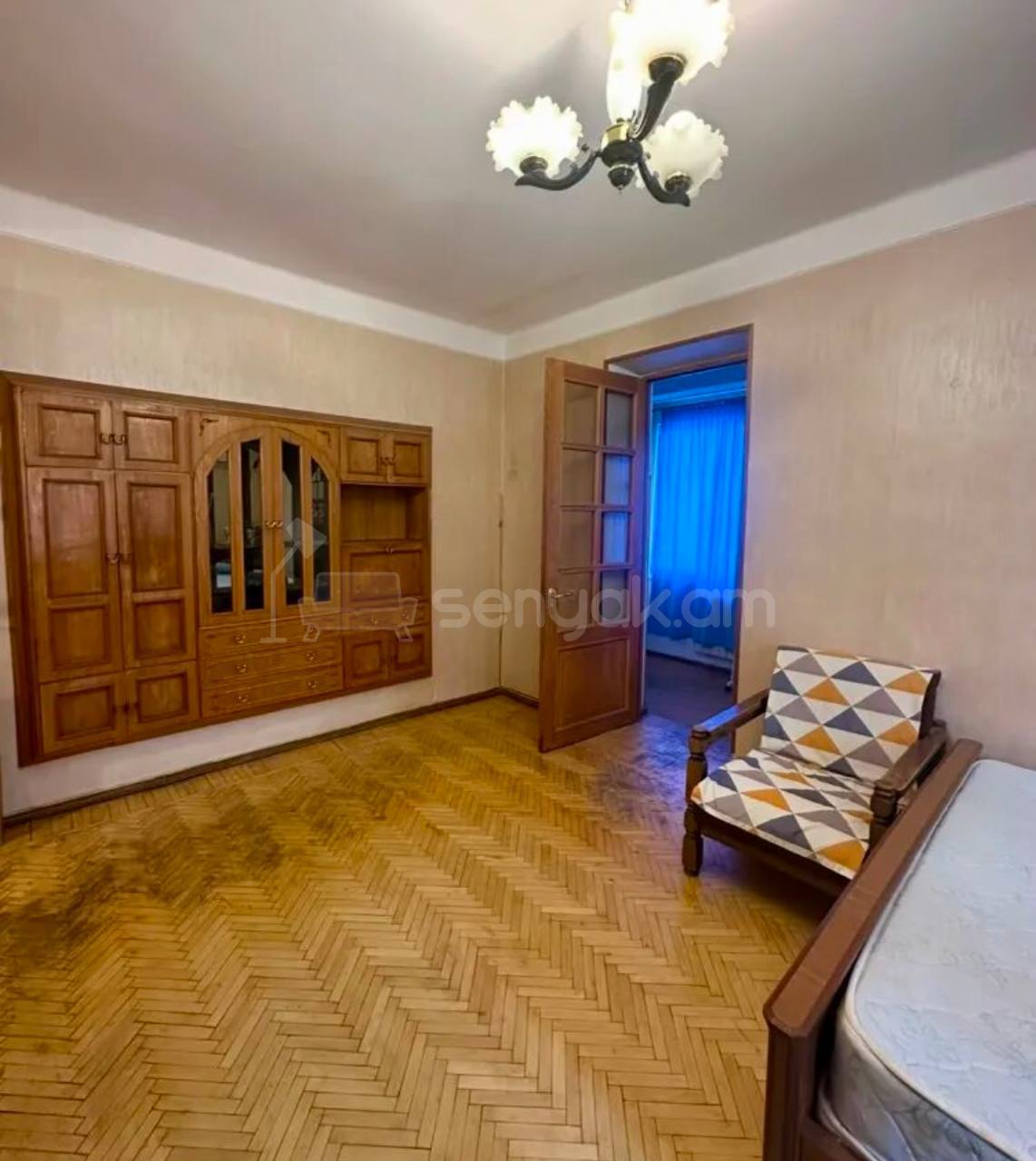 2 Սենյականոց Բնակարան Քարե Շենքում, 48քմ, 2/5 հարկ, Նորմալ Վիճակում, Կահավորված