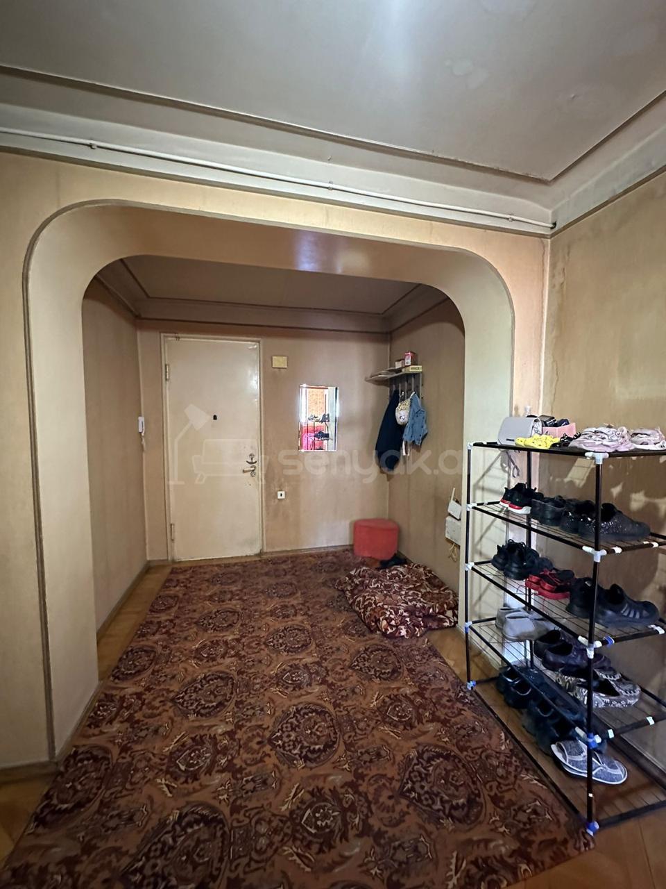 3 Սենյականոց Բնակարան, 92քմ, 3/11 հարկ, Պետական Վիճակում