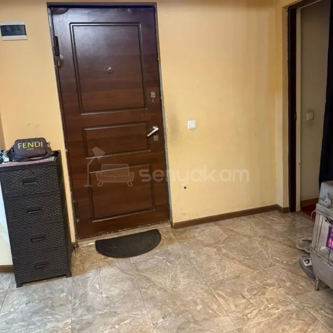 1 Սենյականոց Բնակարան Քարե Շենքում, 46քմ, 1/5 հարկ, Կոսմետիկ Վերանորոգված