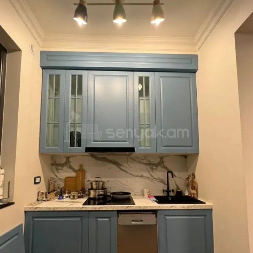 2 Սենյականոց Բնակարան Քարե Շենքում, 60քմ, 4/5 հարկ, Կապիտալ Վերանորոգված