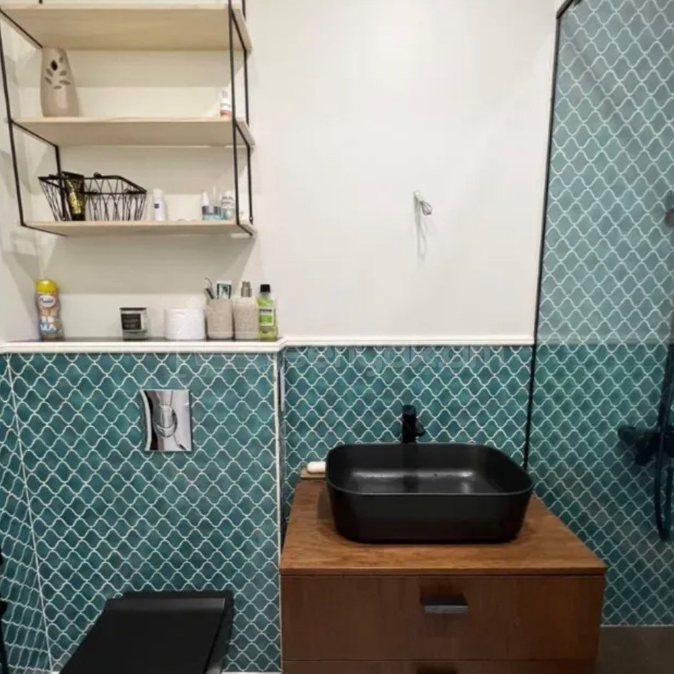 2 Սենյականոց Բնակարան Քարե Շենքում, 60քմ, 4/5 հարկ, Կապիտալ Վերանորոգված