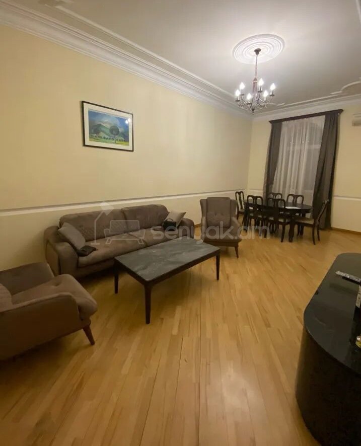 3 Սենյականոց Բնակարան, 95քմ, 4/4 հարկ, Կապիտալ Վերանորոգված, Կահավորված