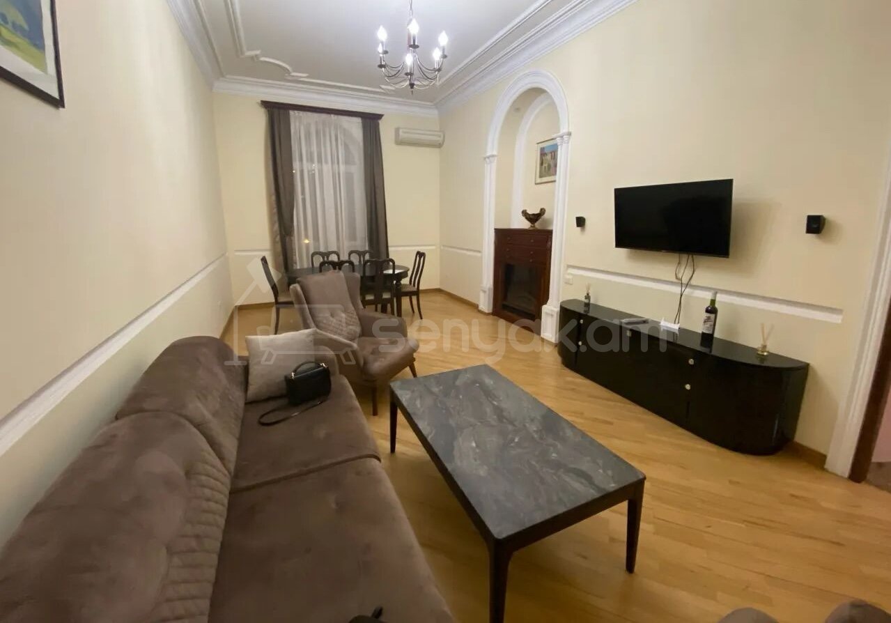 3 Սենյականոց Բնակարան, 95քմ, 4/4 հարկ, Կապիտալ Վերանորոգված, Կահավորված