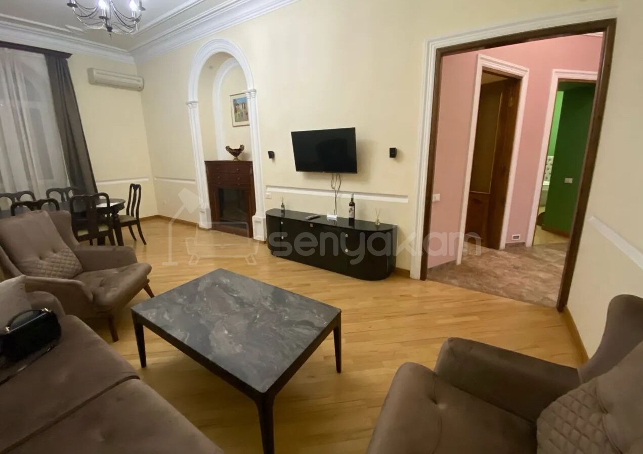 3 Սենյականոց Բնակարան, 95քմ, 4/4 հարկ, Կապիտալ Վերանորոգված, Կահավորված