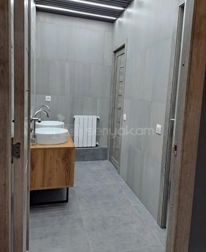 Կոմերցիոն Տարածք, 350քմ, Կապիտալ Վերանորոգված