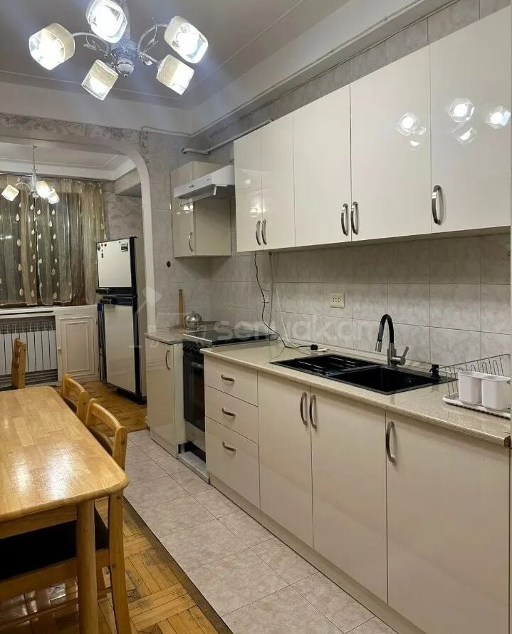 3 Սենյականոց Բնակարան, 110քմ, 14/16 հարկ, Կապիտալ Վերանորոգված, Կահավորված