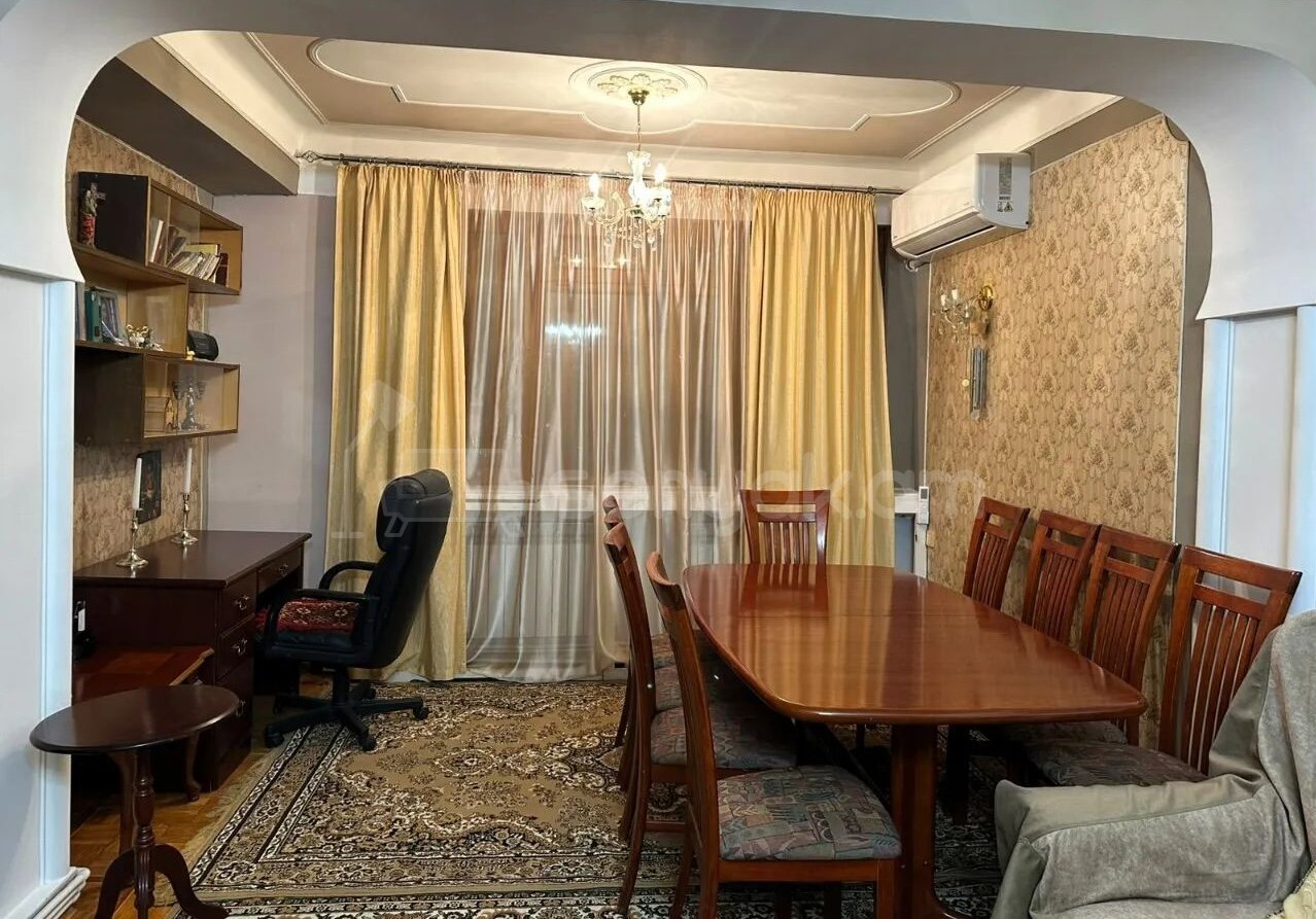 3 Սենյականոց Բնակարան, 110քմ, 14/16 հարկ, Կապիտալ Վերանորոգված, Կահավորված