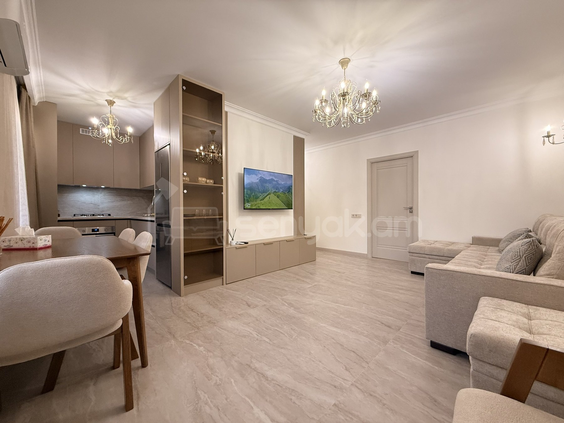 2 Սենյականոց Բնակարան Քարե Շենքում, 60քմ, 4/5 հարկ, Դիզայներական Վերանորոգված, Կահավորված