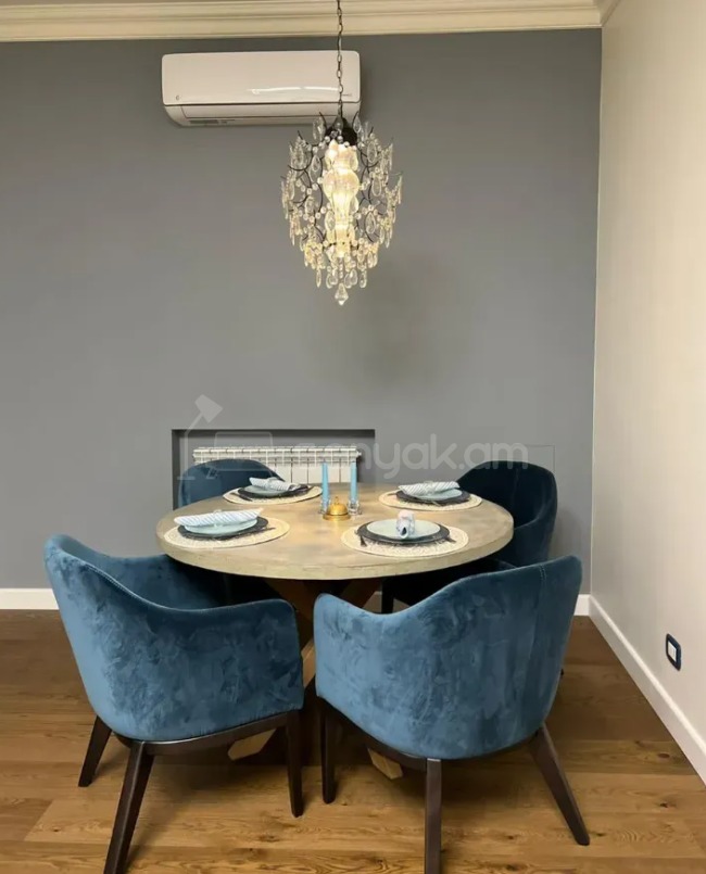 2 Սենյականոց Բնակարան Քարե Շենքում, 61քմ, 4/5 հարկ, Դիզայներական Վերանորոգված