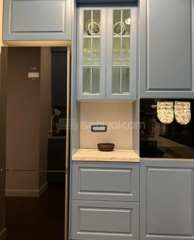 2 Սենյականոց Բնակարան Քարե Շենքում, 61քմ, 4/5 հարկ, Դիզայներական Վերանորոգված