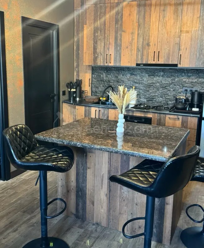 3 Սենյականոց Բնակարան, 80քմ, 4/5 հարկ, Դիզայներական Վերանորոգված, Կահավորված