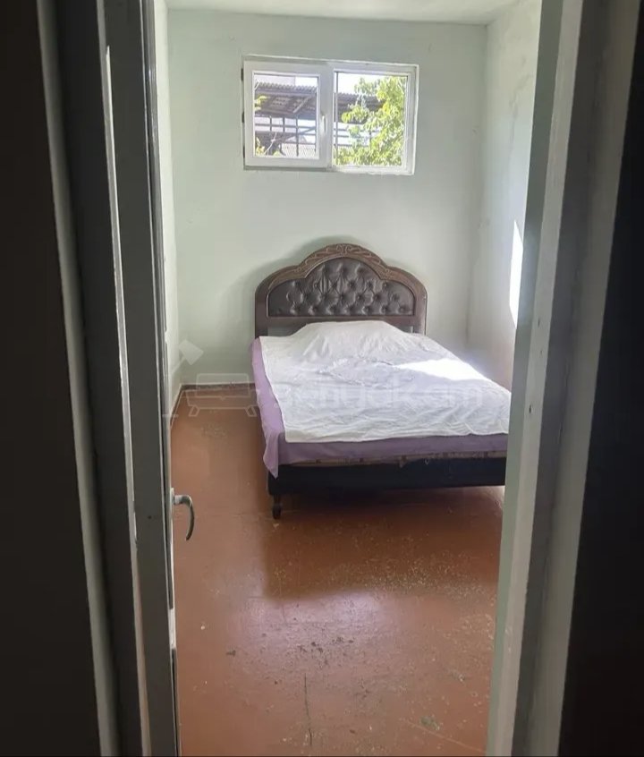 3 Սենյականոց Բնակարան Քարե Շենքում, 68քմ, 1/1 հարկ, Նորմալ Վիճակում, Կահավորված