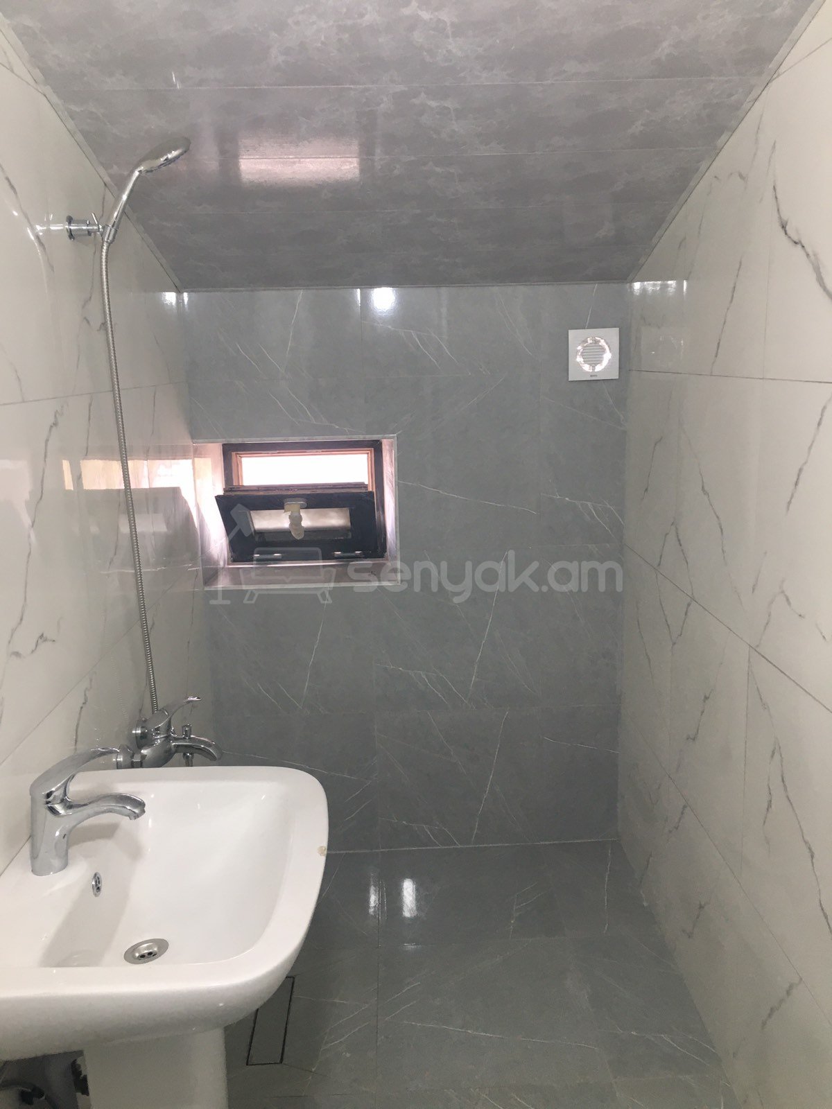 2 Սենյականոց Բնակարան Քարե Շենքում, 60քմ, 2/2 հարկ, Կապիտալ Վերանորոգված, Կահավորված, Արևկող