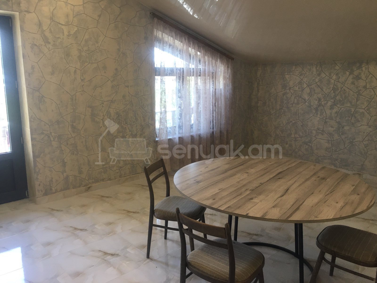 2 Սենյականոց Բնակարան Քարե Շենքում, 60քմ, 2/2 հարկ, Կապիտալ Վերանորոգված, Կահավորված, Արևկող