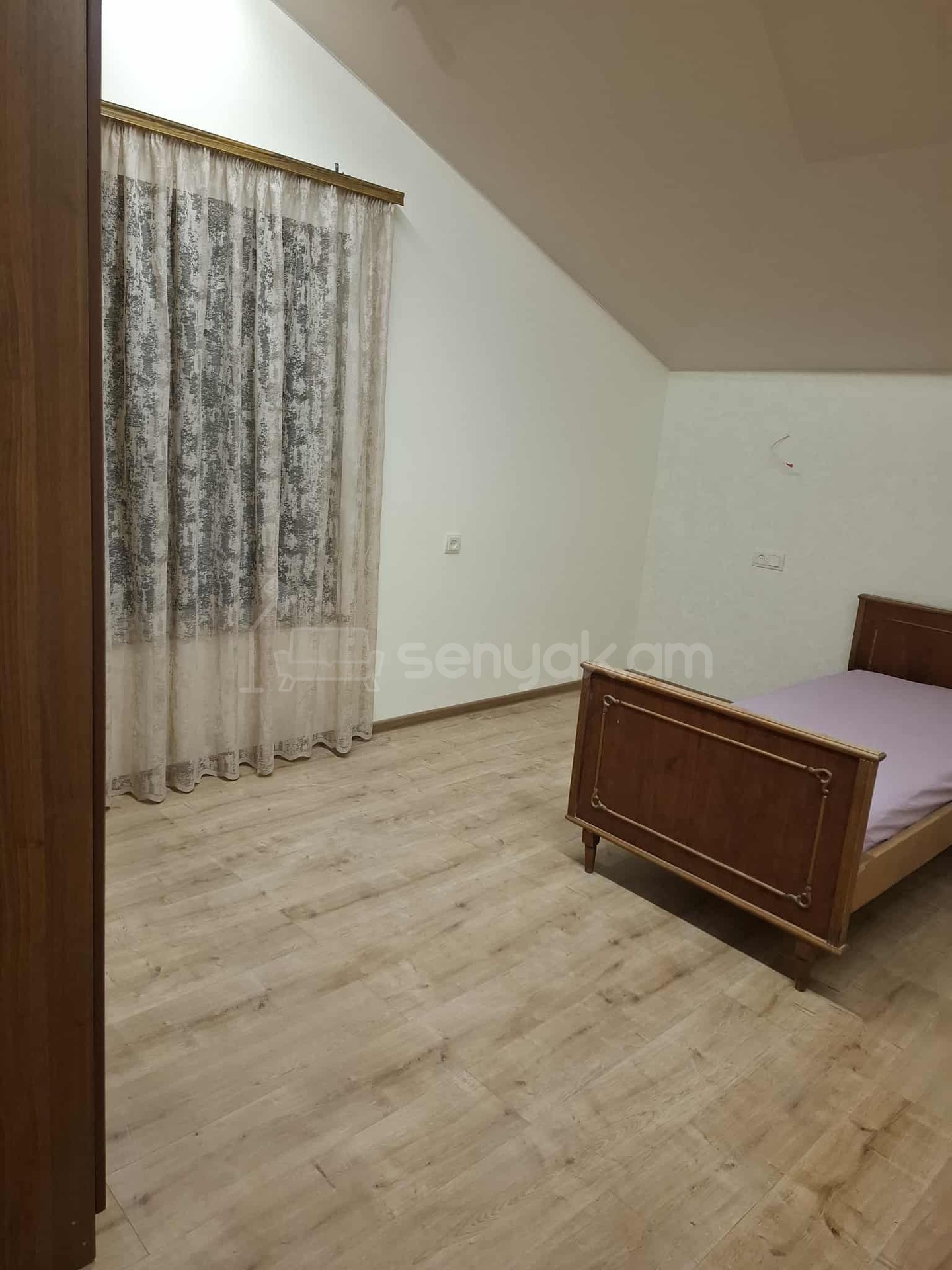 2 Սենյականոց Բնակարան Քարե Շենքում, 60քմ, 2/2 հարկ, Կապիտալ Վերանորոգված, Կահավորված, Արևկող