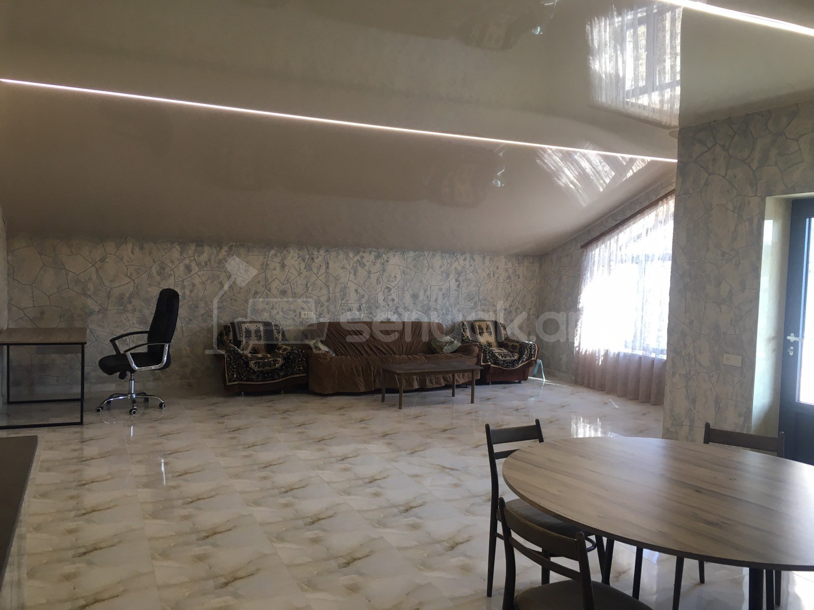 2 Սենյականոց Բնակարան Քարե Շենքում, 60քմ, 2/2 հարկ, Կապիտալ Վերանորոգված, Կահավորված, Արևկող