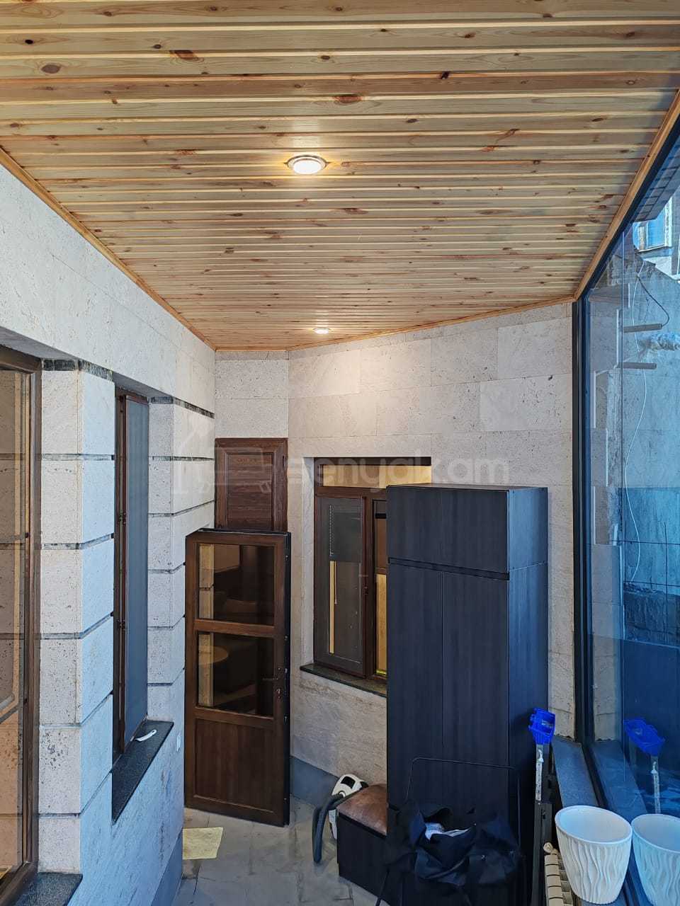 2 Սենյականոց Բնակարան Քարե Շենքում, 56քմ, 1/1 հարկ, Նորմալ Վիճակում, Կահավորված