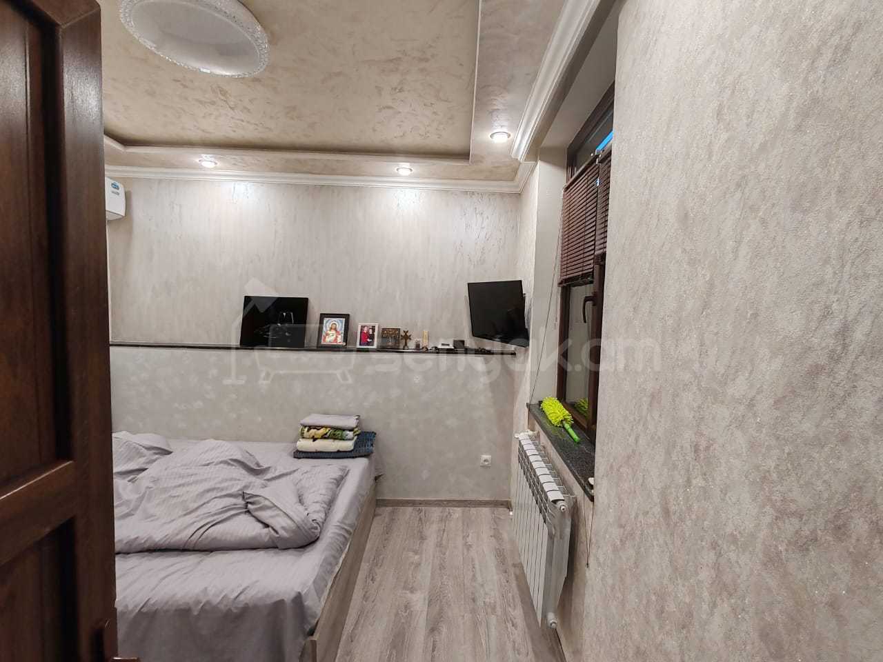 2 Սենյականոց Բնակարան Քարե Շենքում, 56քմ, 1/1 հարկ, Նորմալ Վիճակում, Կահավորված