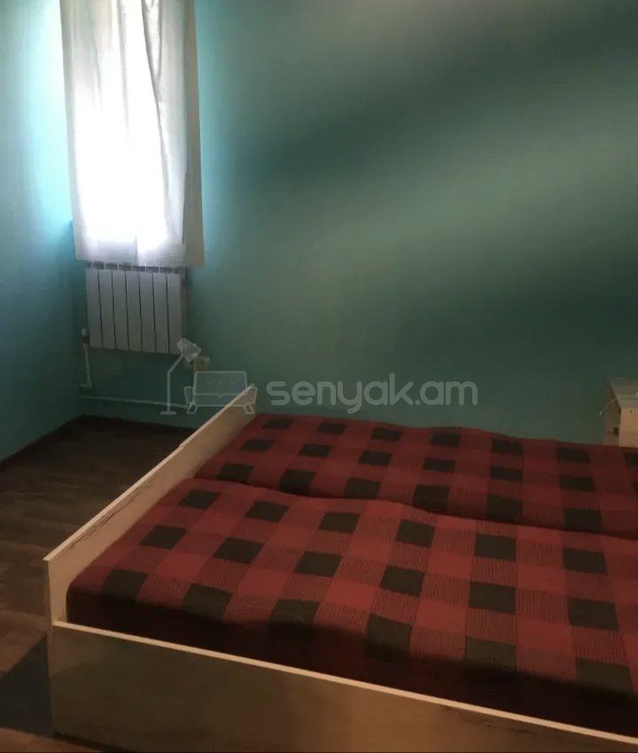 2 Սենյականոց Բնակարան Քարե Շենքում, 56քմ, 1/1 հարկ, Նորմալ Վիճակում, Կահավորված