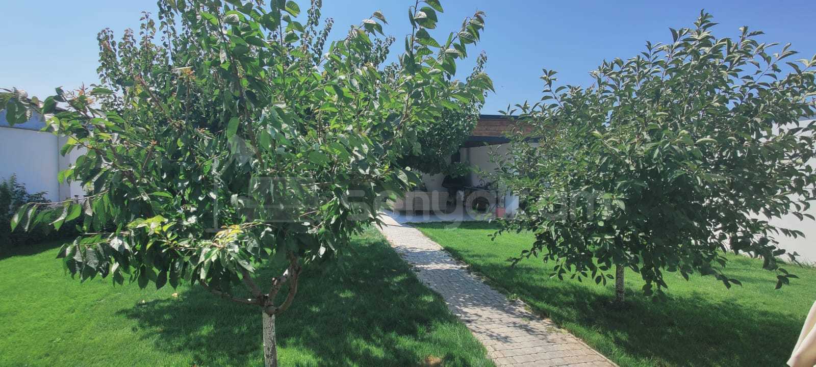 6 Սենյականոց Առանձնատուն, 200քմ, Ավտոտնակով