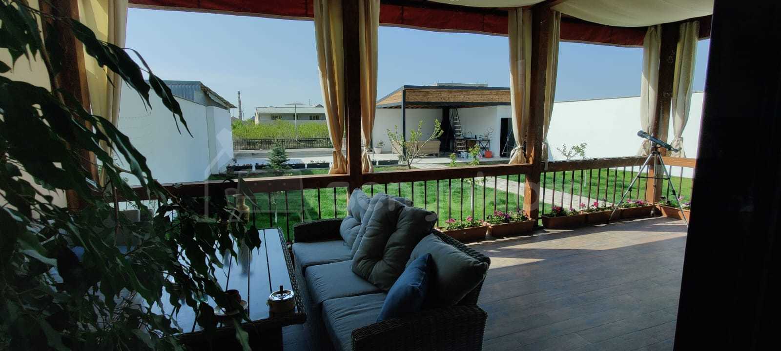 6 Սենյականոց Առանձնատուն, 200քմ, Ավտոտնակով