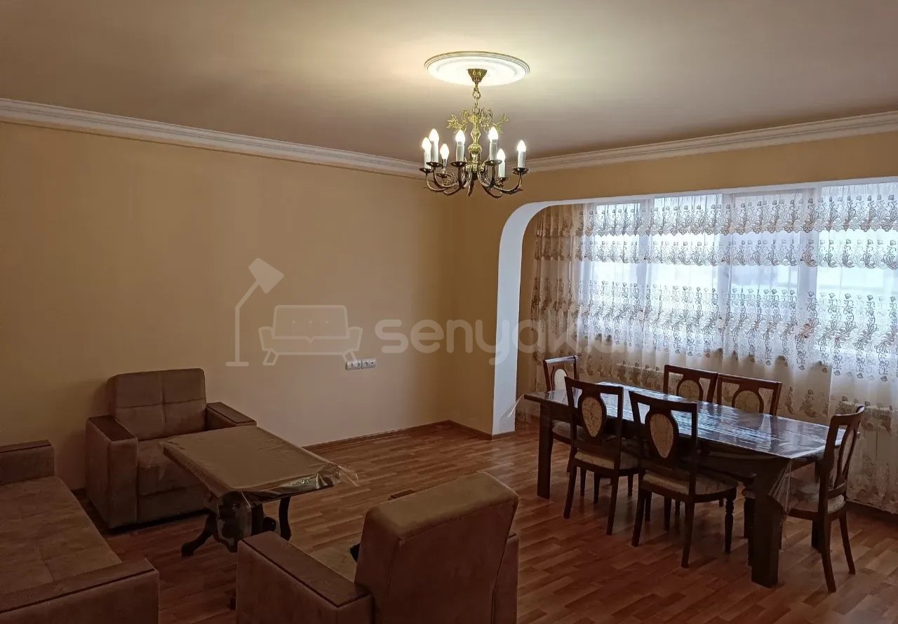 3 Սենյականոց Բնակարան, 80քմ, 4/9 հարկ, Նորմալ Վիճակում, Կահավորված