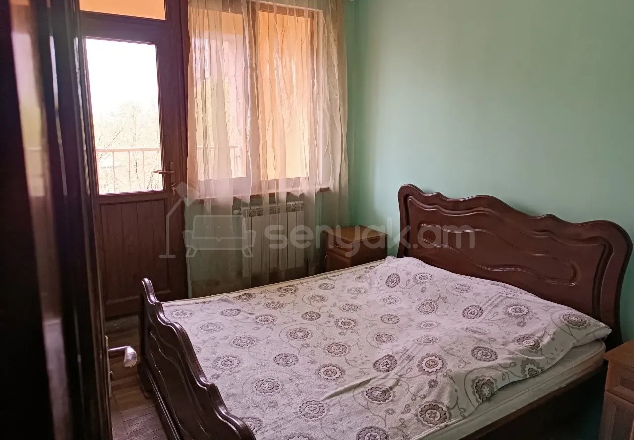 3 Սենյականոց Բնակարան, 80քմ, 4/9 հարկ, Նորմալ Վիճակում, Կահավորված