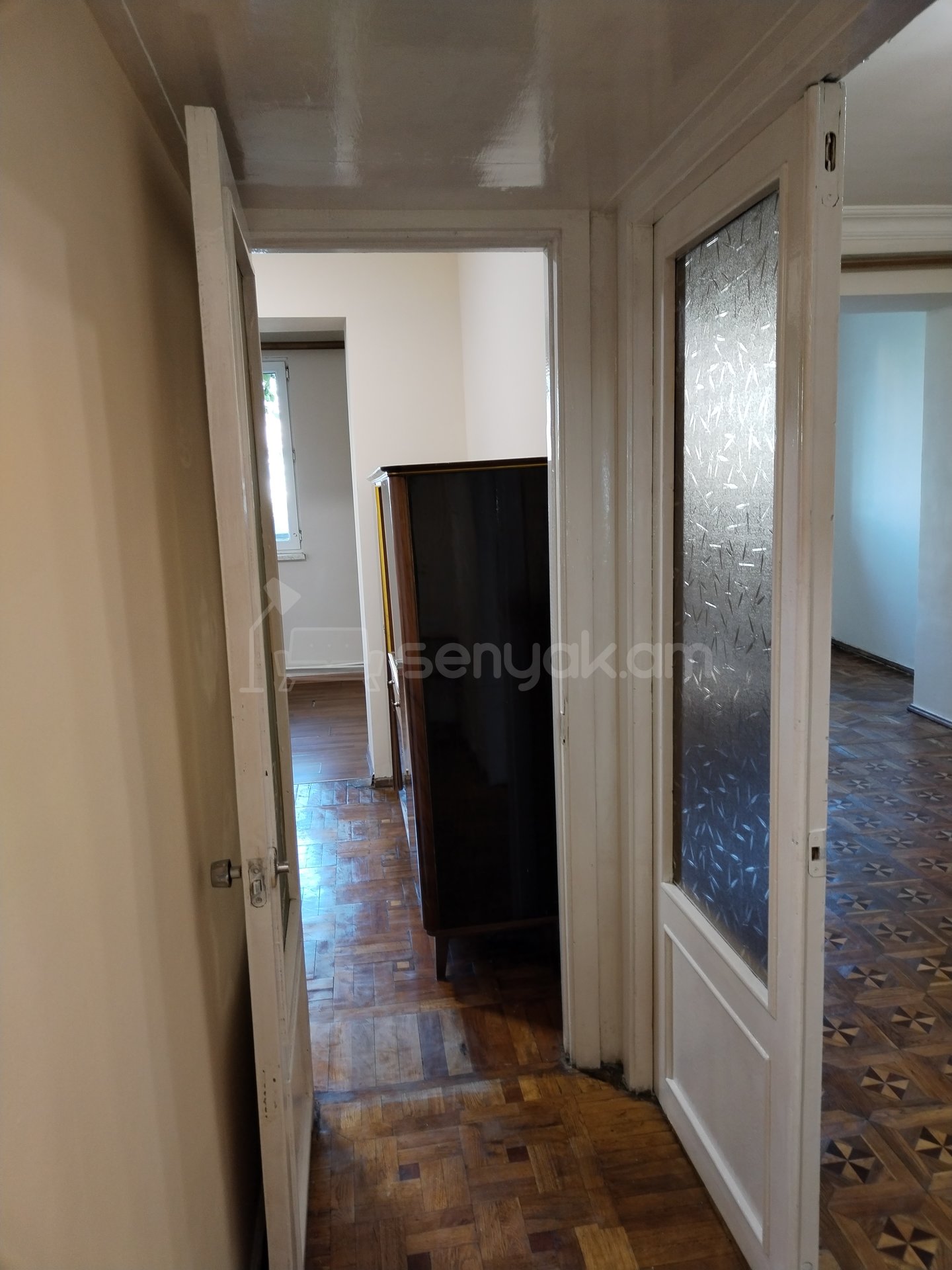 2 Սենյականոց Բնակարան Քարե Շենքում, 50քմ, 1/5 հարկ, Նորմալ Վիճակում, Կահավորված, Արևկող