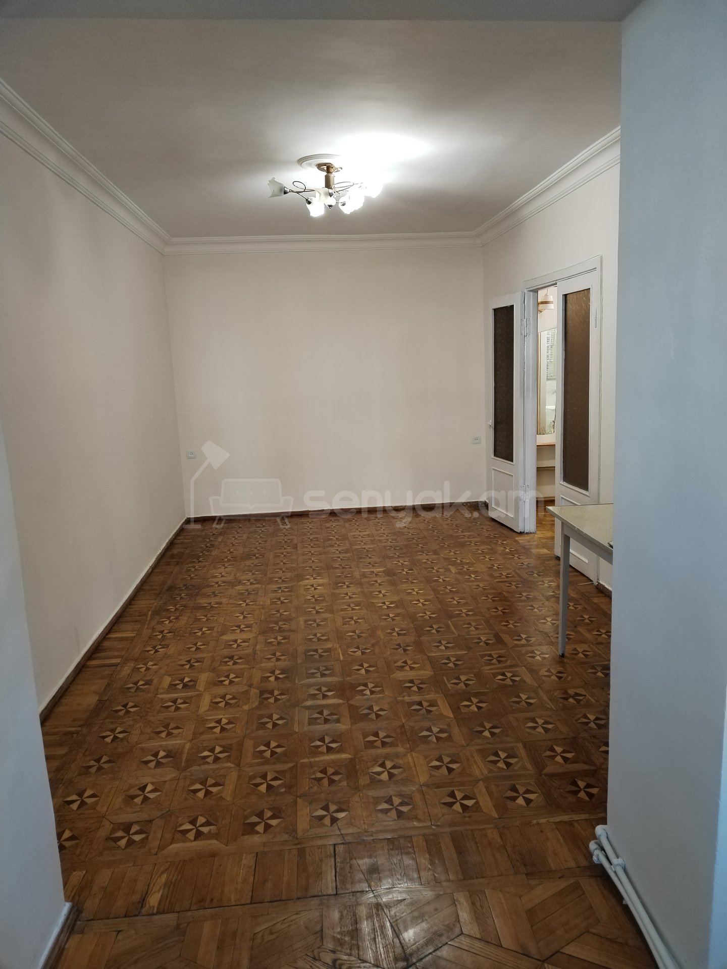 2 Սենյականոց Բնակարան Քարե Շենքում, 50քմ, 1/5 հարկ, Նորմալ Վիճակում, Կահավորված, Արևկող