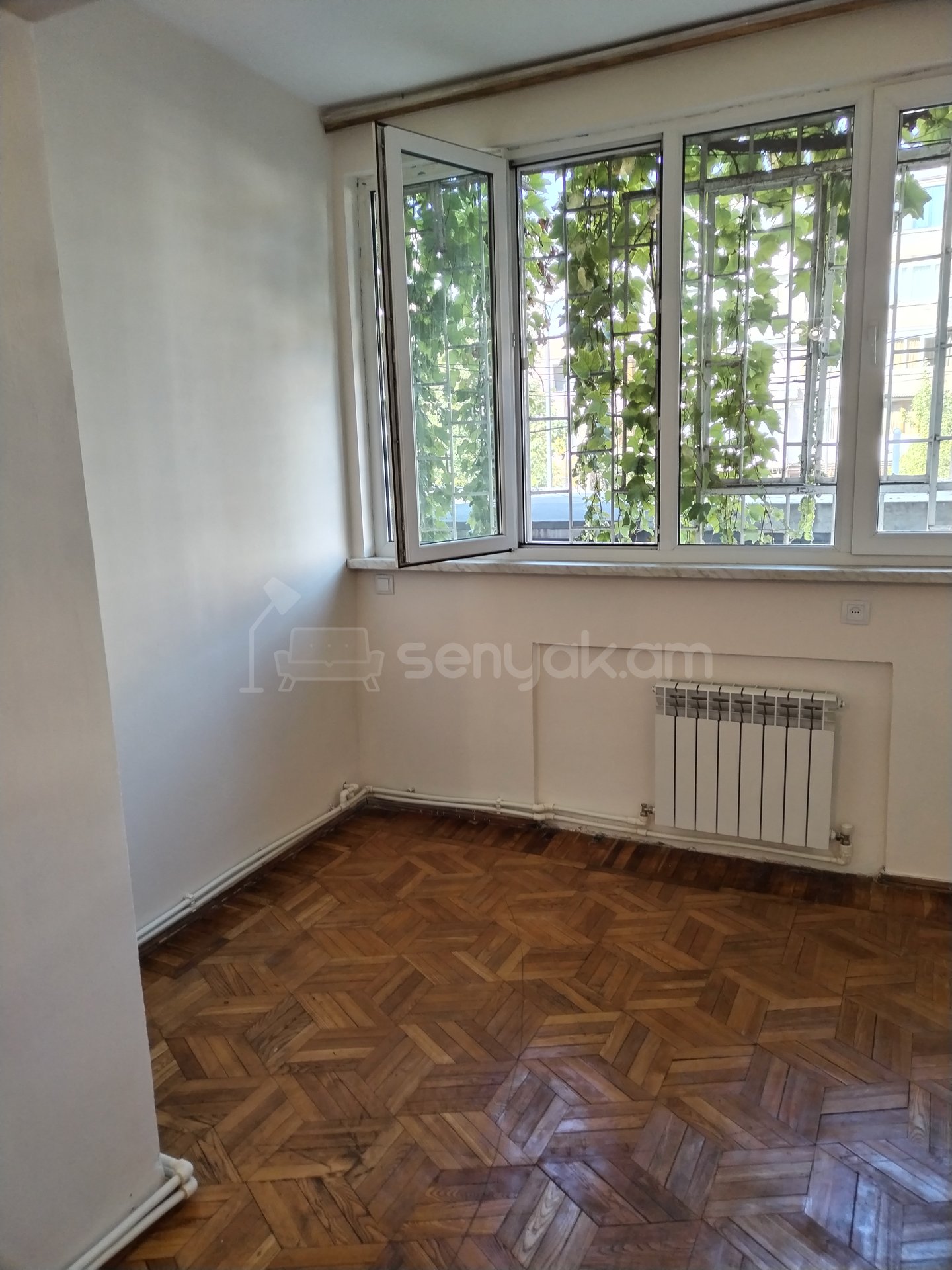 2 Սենյականոց Բնակարան Քարե Շենքում, 50քմ, 1/5 հարկ, Նորմալ Վիճակում, Կահավորված, Արևկող