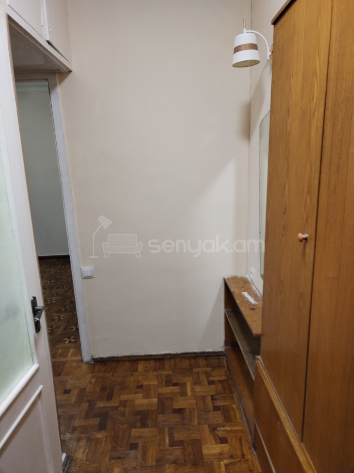 2 Սենյականոց Բնակարան Քարե Շենքում, 50քմ, 1/5 հարկ, Նորմալ Վիճակում, Կահավորված, Արևկող