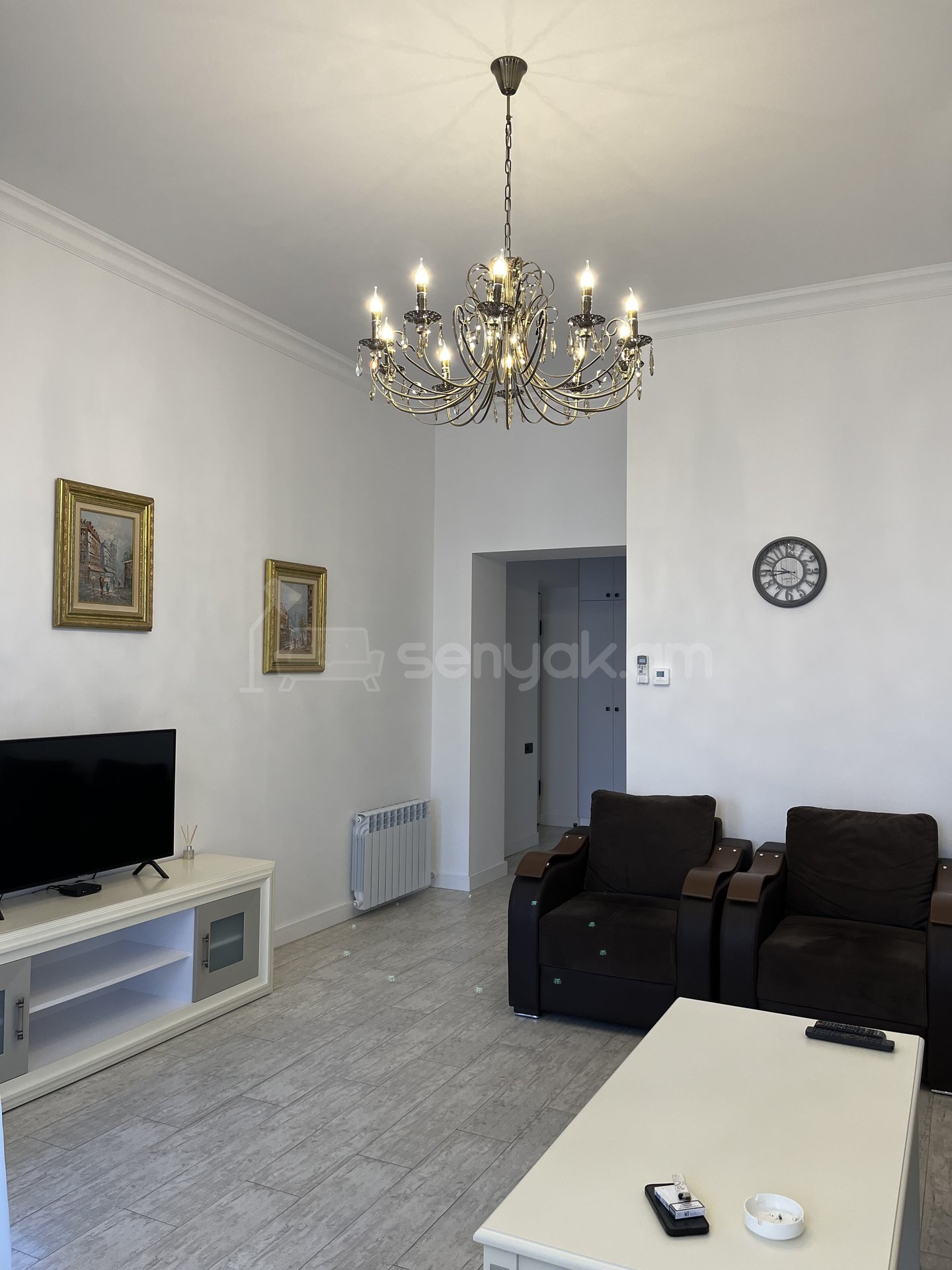 3 Սենյականոց Բնակարան Քարե Շենքում, 89քմ, 4/5 հարկ, Կապիտալ Վերանորոգված, Կահավորված