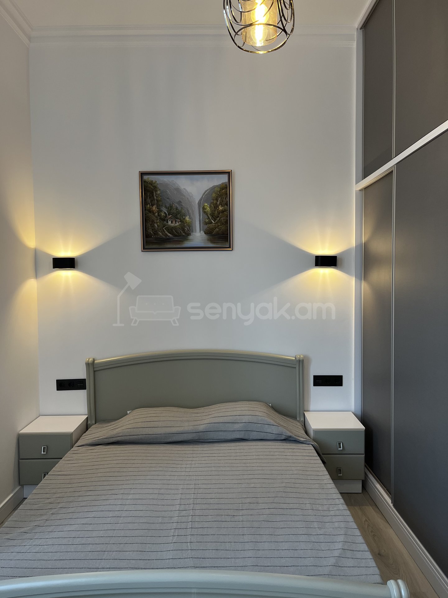 3 Սենյականոց Բնակարան Քարե Շենքում, 89քմ, 4/5 հարկ, Կապիտալ Վերանորոգված, Կահավորված