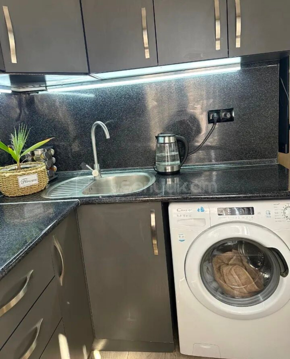 1 Սենյականոց Բնակարան, 32քմ, 2/4 հարկ, Կապիտալ Վերանորոգված