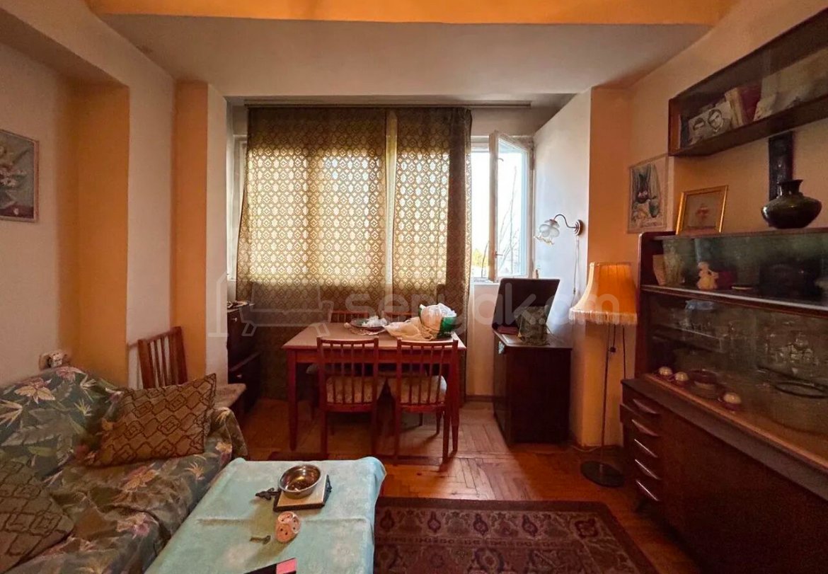 1 Սենյականոց Բնակարան, 42քմ, 6/9 հարկ, Նորմալ Վիճակում