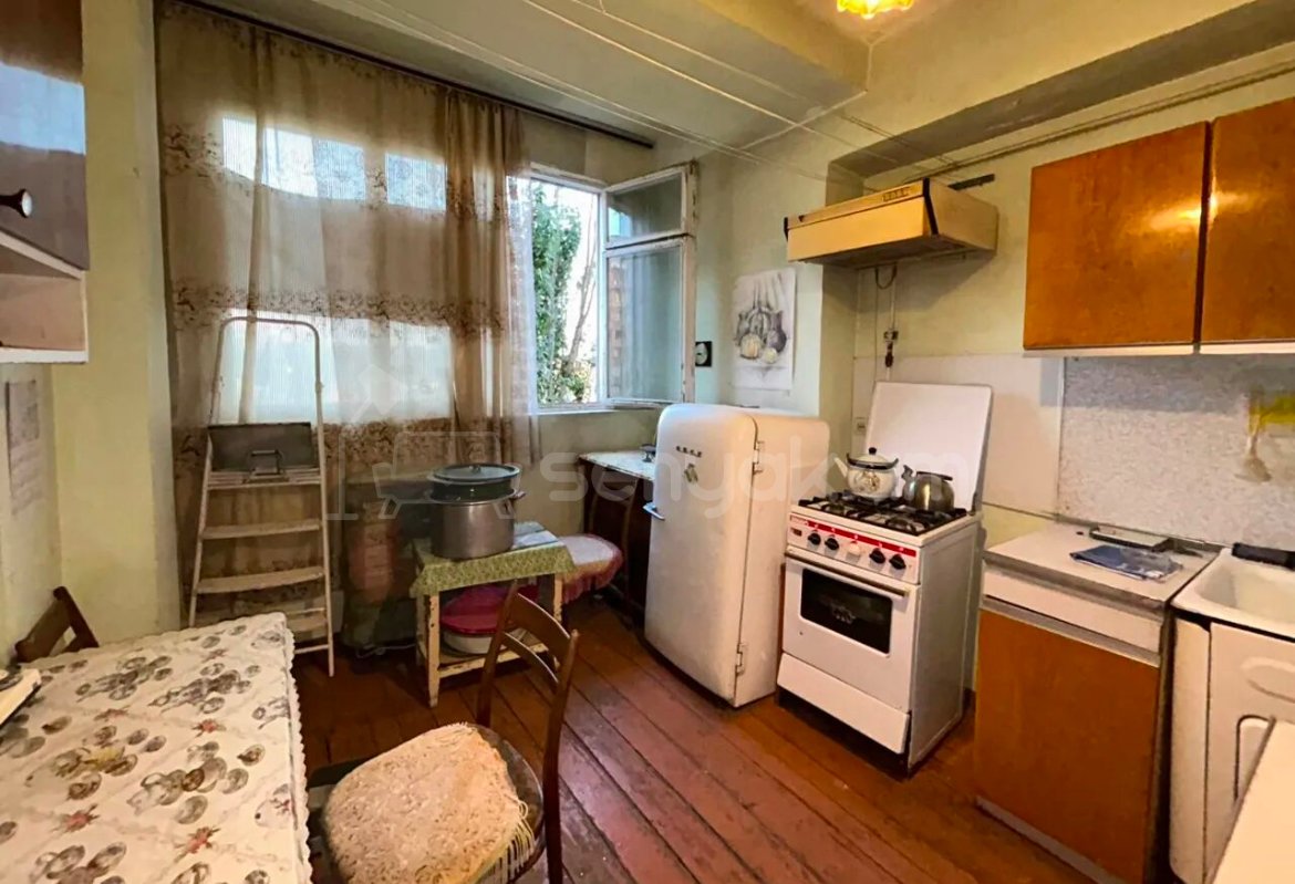 1 Սենյականոց Բնակարան, 42քմ, 6/9 հարկ, Նորմալ Վիճակում