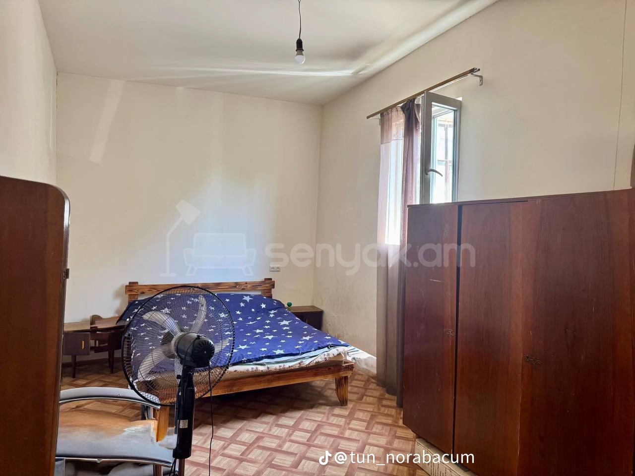 4 Սենյականոց Սեփական Տուն, 1200քմ, Նորմալ Վիճակում, Մասամբ Կահավորված, Ավտոտնակով