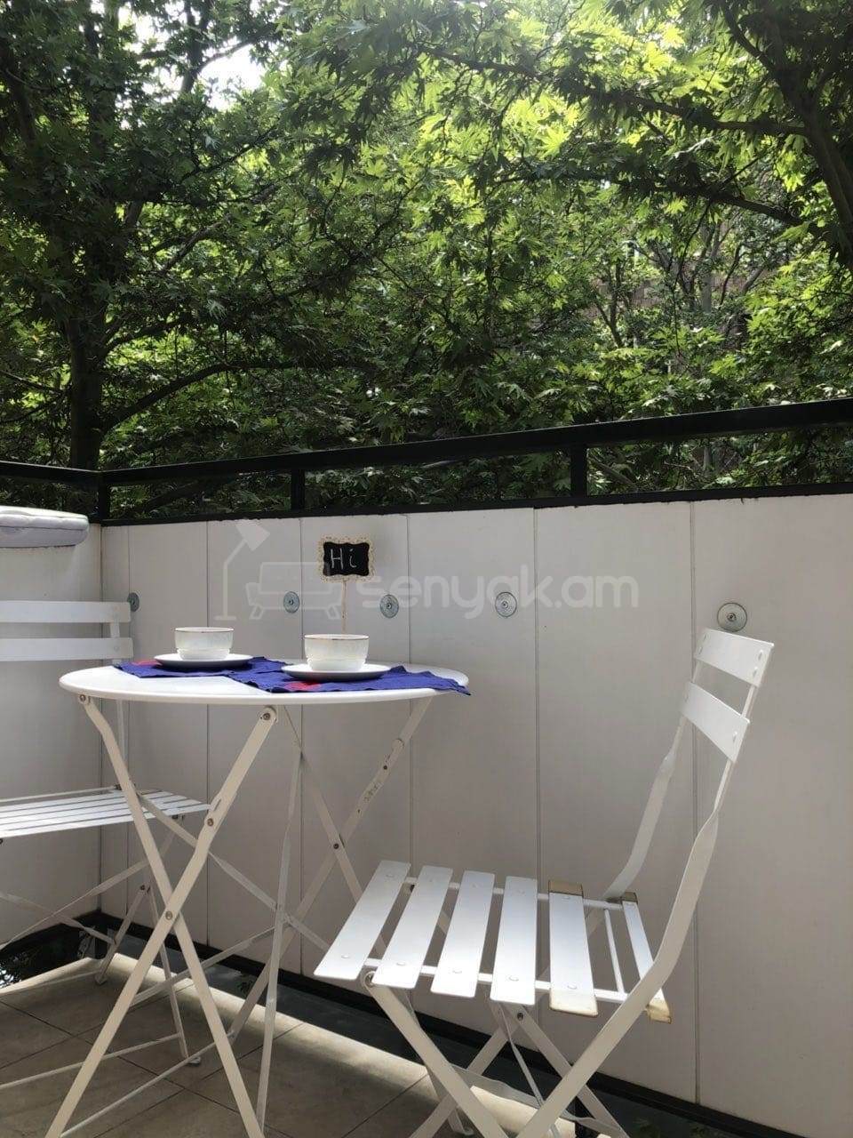 2 Սենյականոց Բնակարան Քարե Շենքում, 50քմ, 3/5 հարկ, Դիզայներական Վերանորոգված, Կահավորված, Արևկող