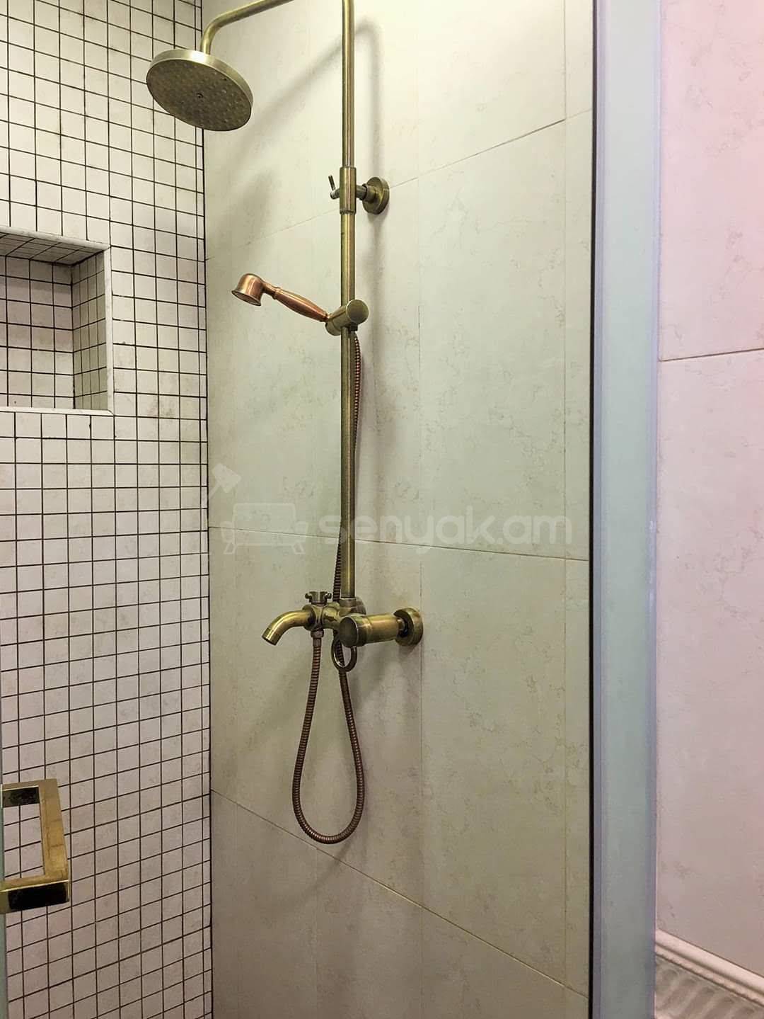 2 Սենյականոց Բնակարան Քարե Շենքում, 50քմ, 3/5 հարկ, Դիզայներական Վերանորոգված, Կահավորված, Արևկող