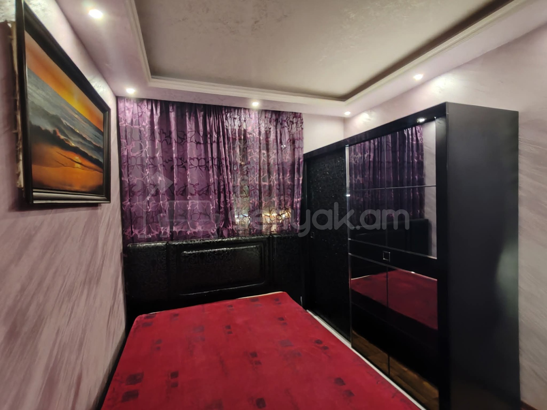 3 Սենյականոց Բնակարան Քարե Շենքում, 80քմ, 2/5 հարկ, Դիզայներական Վերանորոգված, Կահավորված